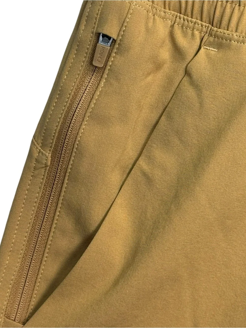 VRST Men’s 7” All-In Lined Shorts Palomino Gold Size S NWT Flawed